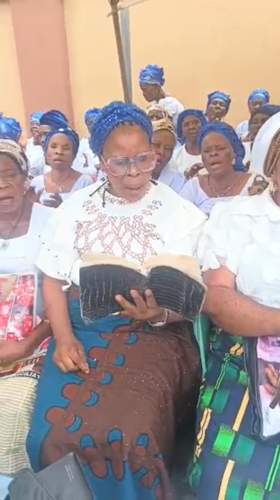 Abu-Oma Society at the funeral Mass for late Chief Benedict Anamene